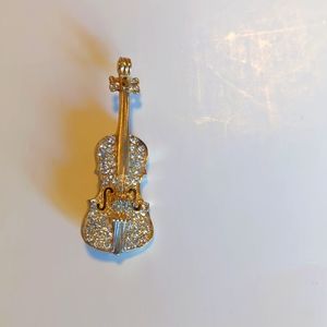Vintage violin Broach